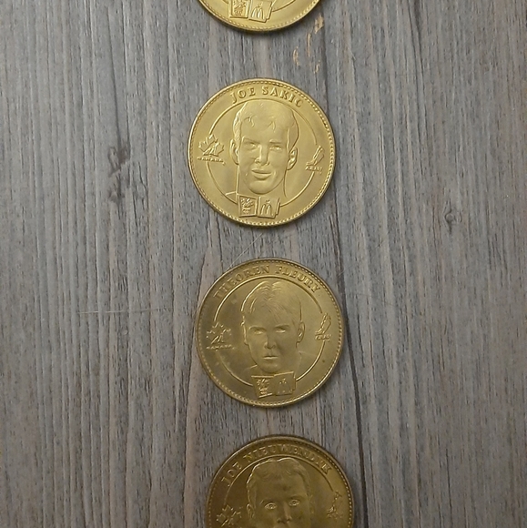 NHL 1998 Team Canada Medallions - Picture 2 of 3